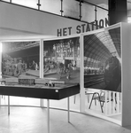837396 Afbeelding van de tentoonstelling Het Station van de N.S. te Rotterdam, met een maquette van het N.S.-station ...